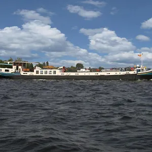 https://hotelboat-allure.amsterdamhotelsnl.com